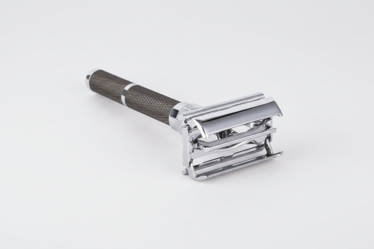Safety Razor Tradition black checkered